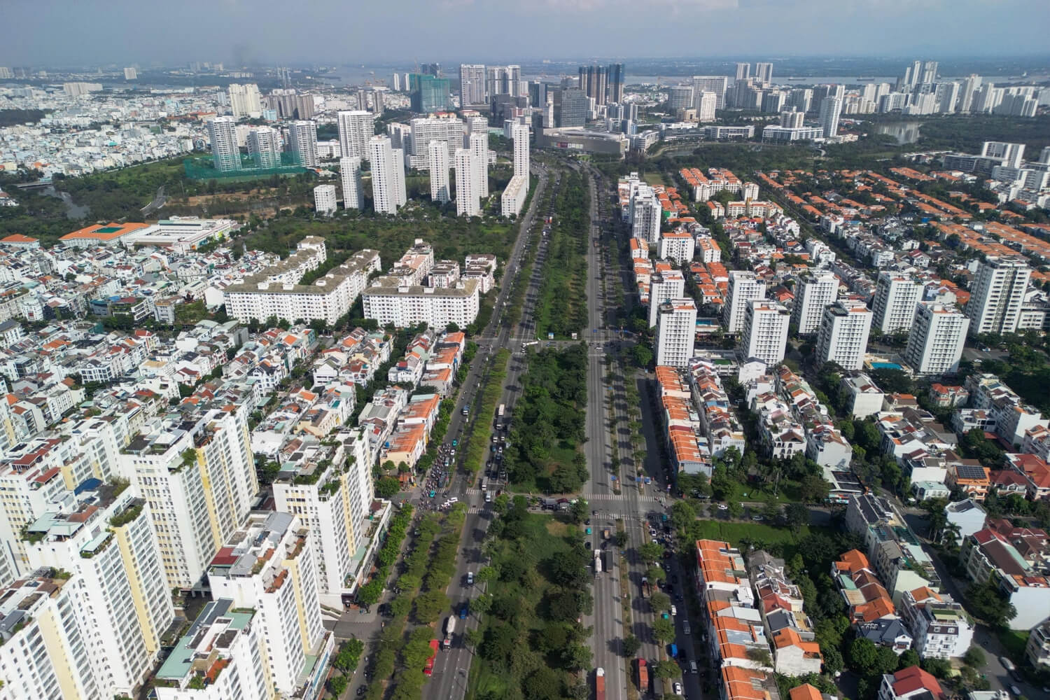 12 Công Trình Giao Thông Định Hình Diện Mạo TP.HCM Suốt 50 Năm 16 Đại lộ Nguyễn Văn Linh